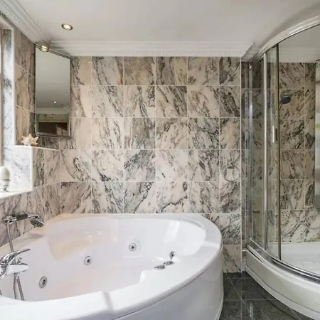 Royal Hotelinno Stars Apartment *